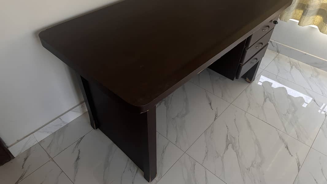 Office Table – Good Condition 4