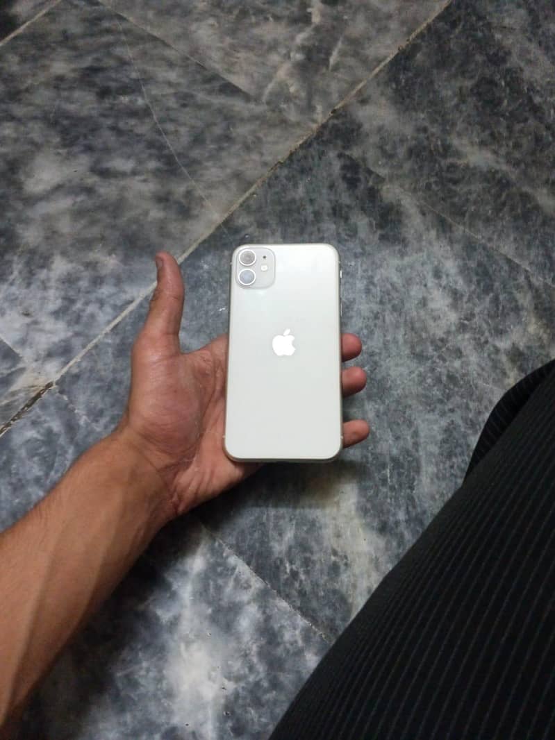 Apple iPhone 11 2