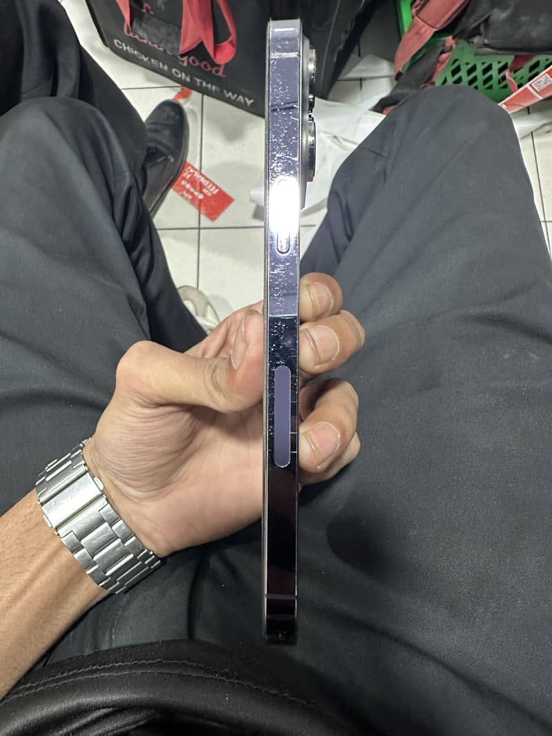 Apple iPhone 14 Pro Max 1