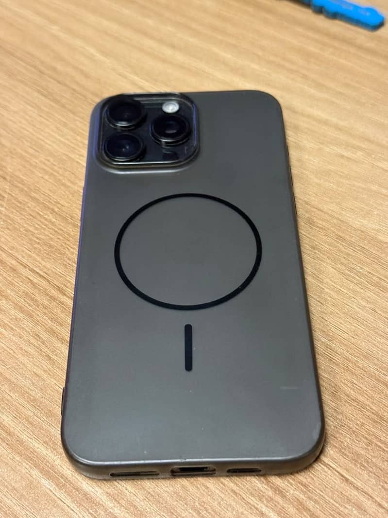 Apple iPhone 15 Pro Max 7