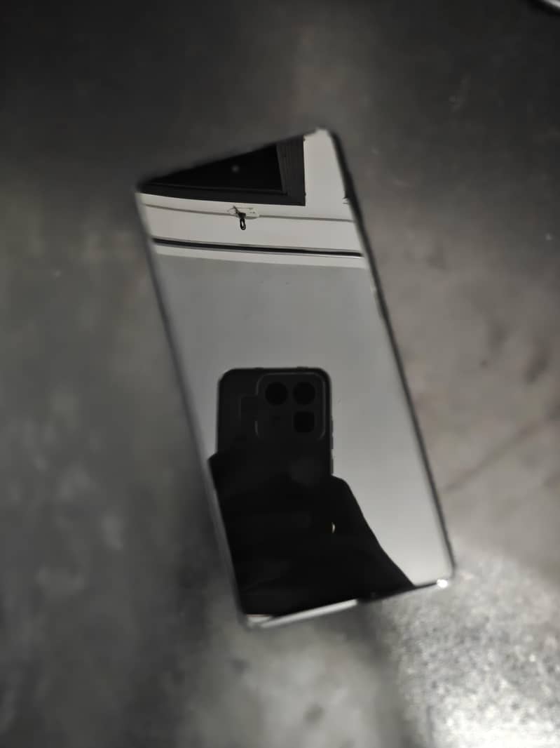 Motorola Edge 30 Pro - Mobile Phones - 1120173706