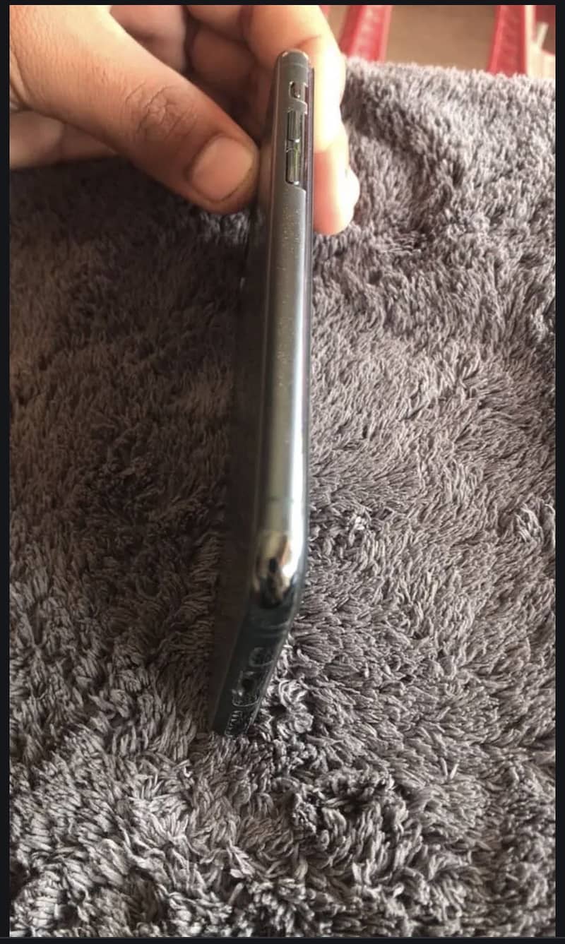 Apple iPhone 11 Pro 2