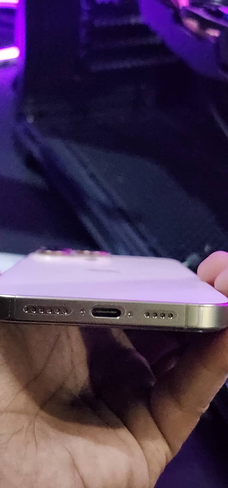 Apple iPhone 16 Pro Max 2