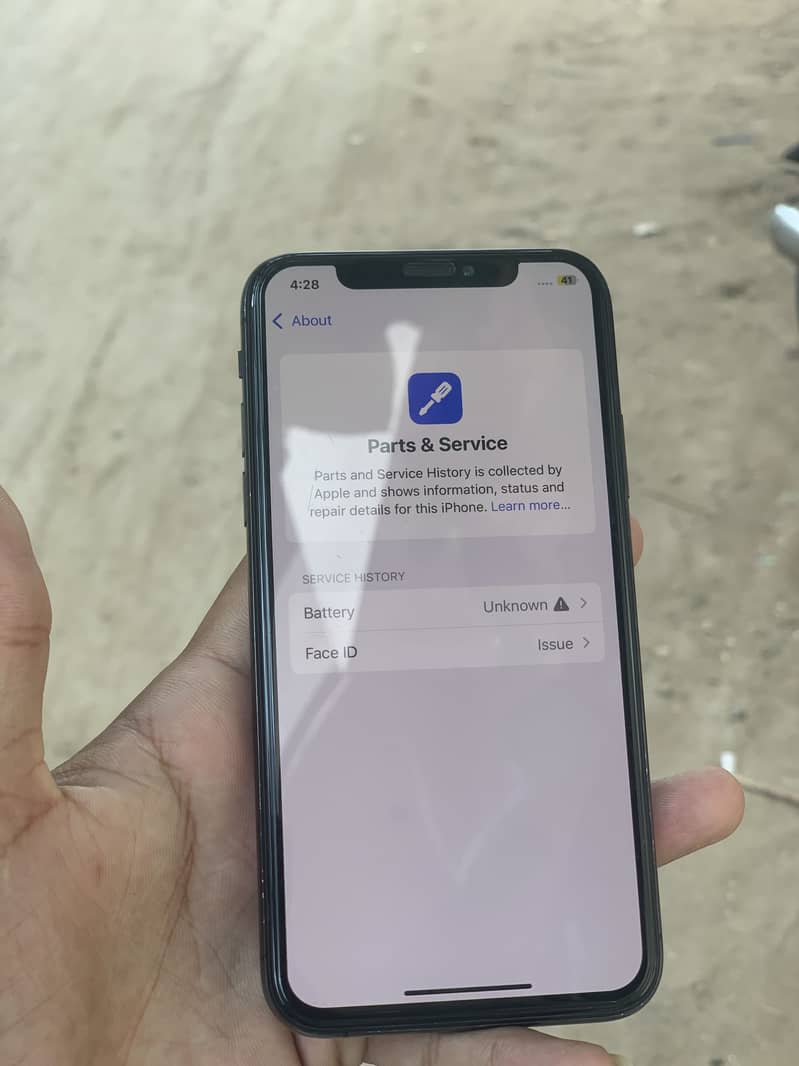 Apple iPhone XS 4