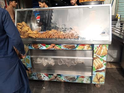 Food Counter & 3 stove karahi For Sale