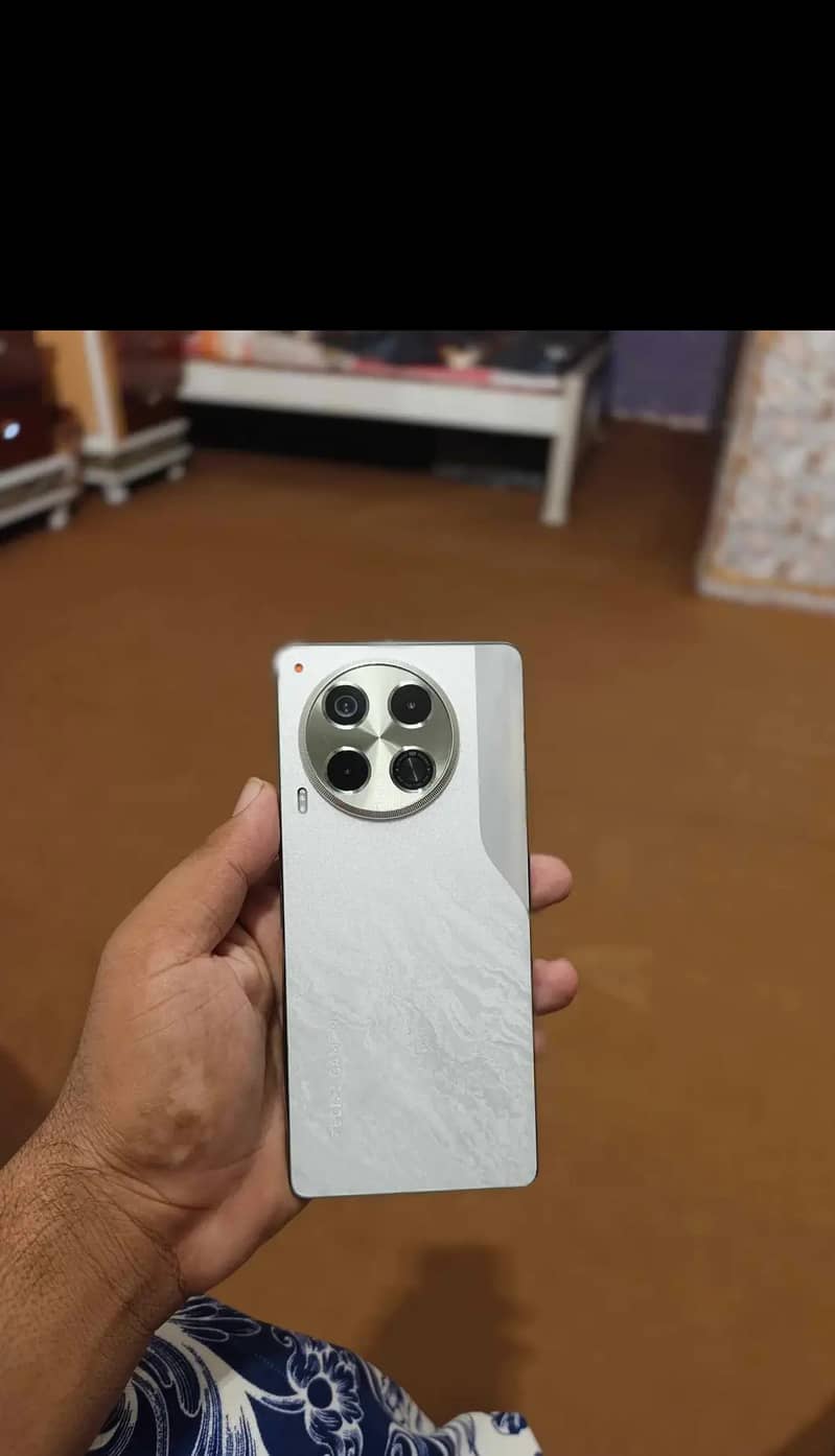 Tecno CAMON 30 2