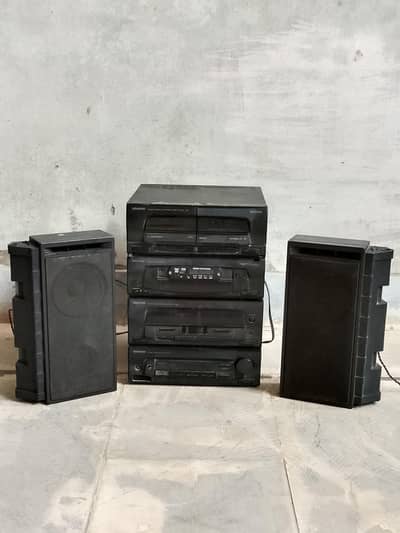 Kenwood original  4-piece Hi-Fi stereo system with original speakers
