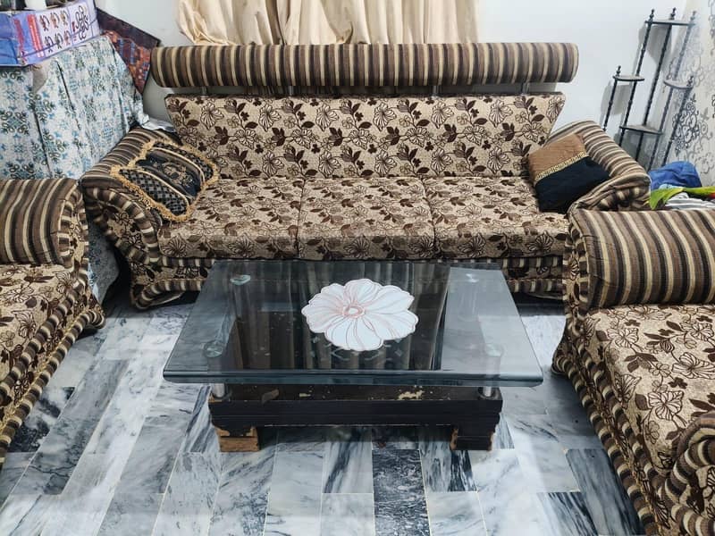 5 SEATER SOFA SET WITH TABLE 0