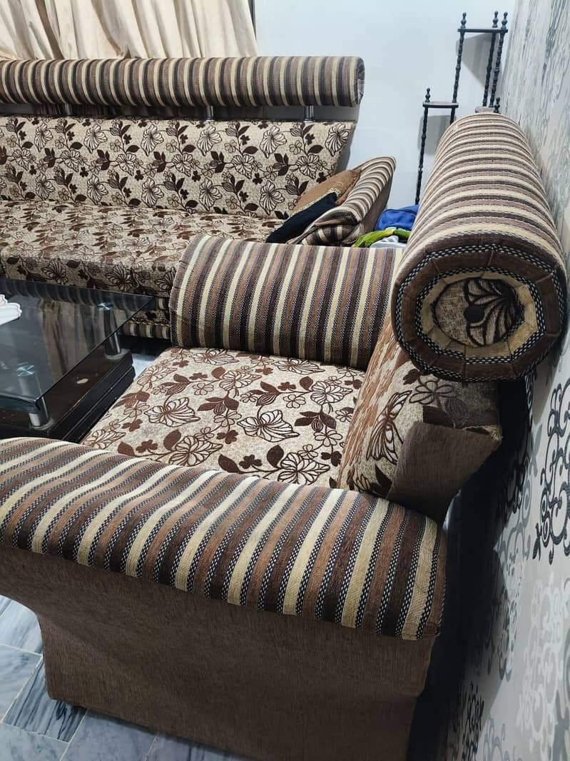 5 SEATER SOFA SET WITH TABLE 2