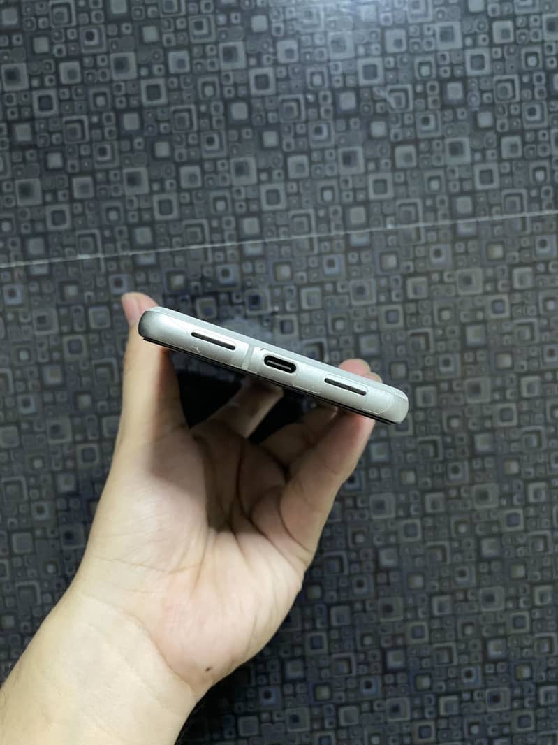 Google Pixel 7 5