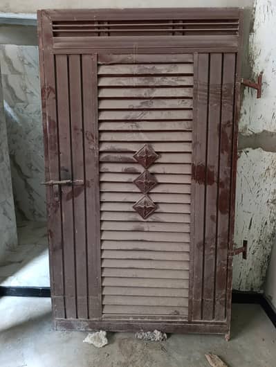 Iron Gate Size 4x7 P&T Society Korangi