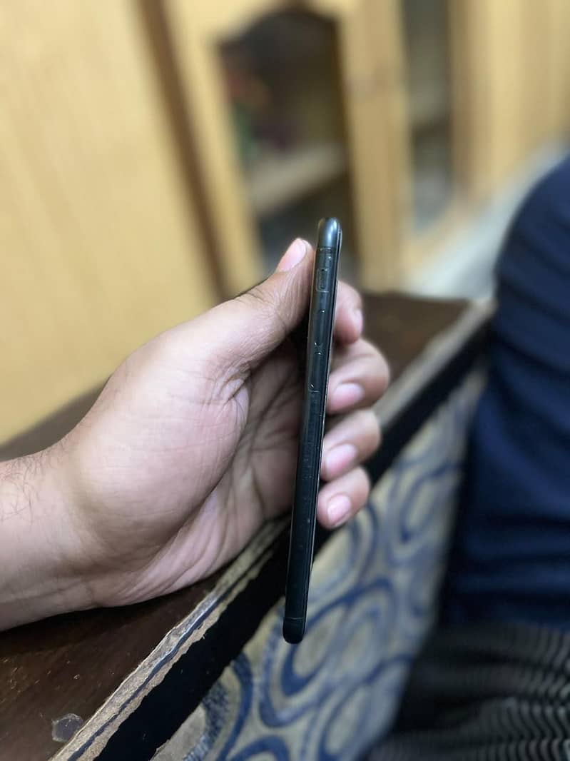 Apple iPhone 7 4
