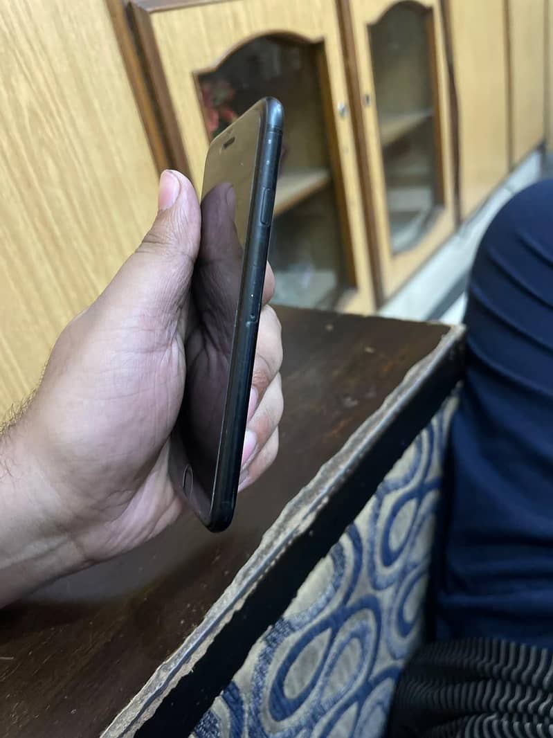 Apple iPhone 7 5