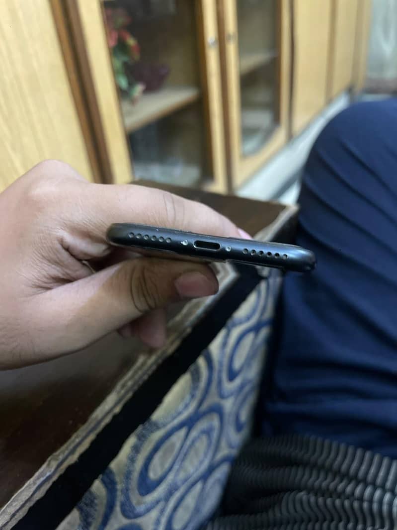 Apple iPhone 7 7