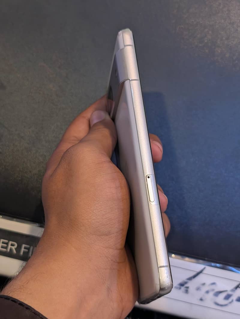 Google Pixel 7 5