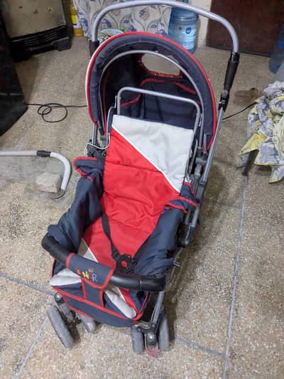 pram for sale achi condition hai 03238884606
