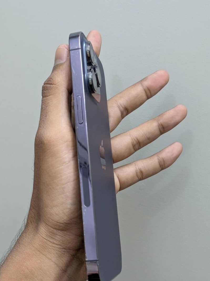 Apple iPhone 14 Pro Max 1