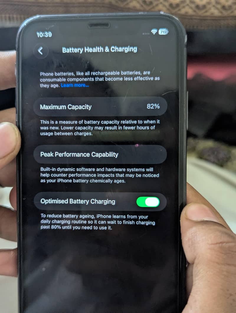 Apple iPhone 11 4