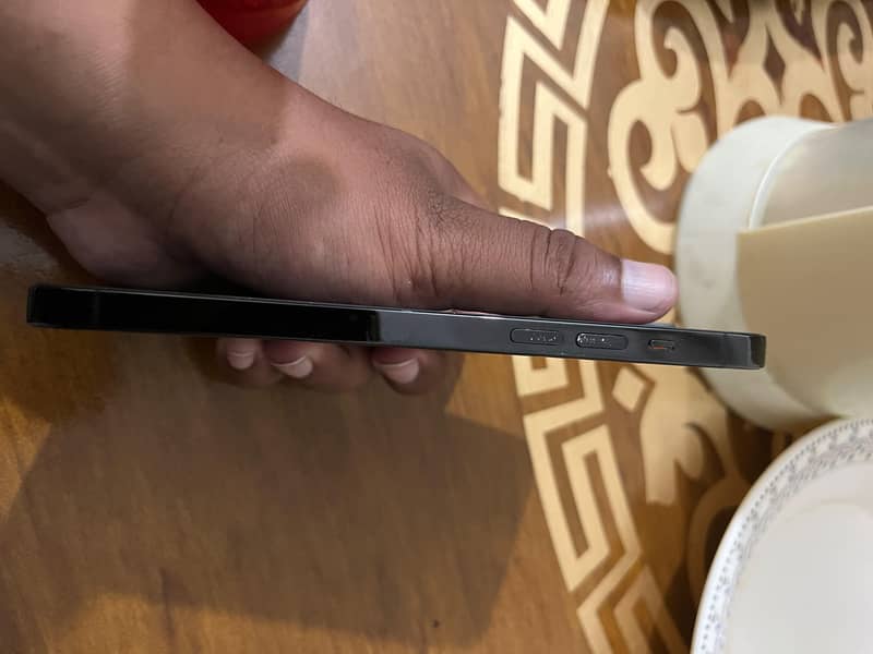 Apple iPhone 14 Pro Max 2