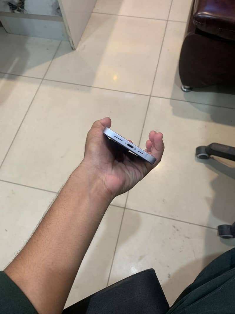 Apple iPhone 14 1