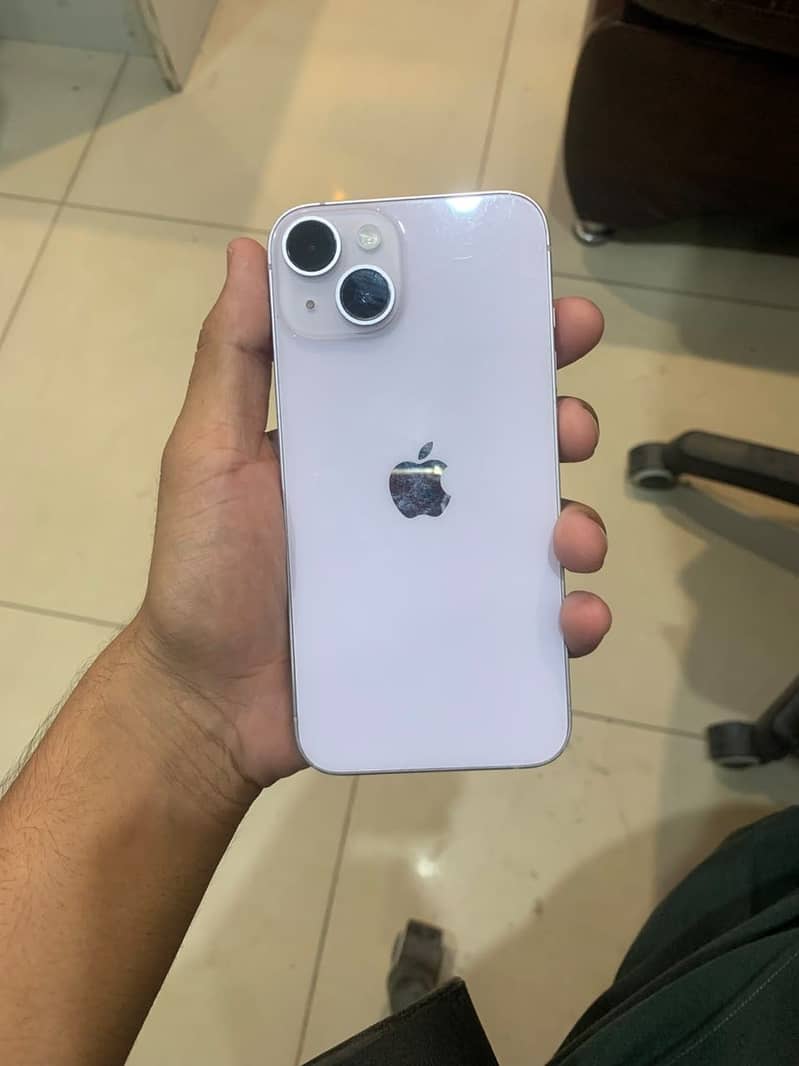 Apple iPhone 14 4