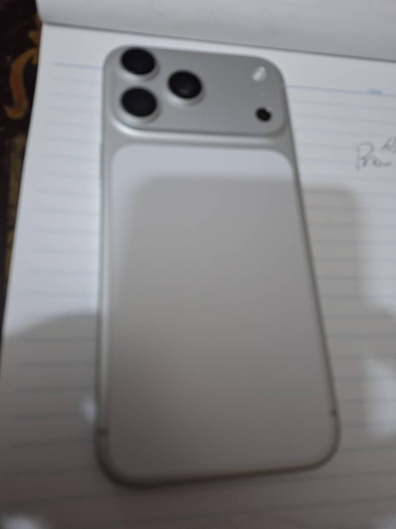Apple iPhone 17 Pro Max 2