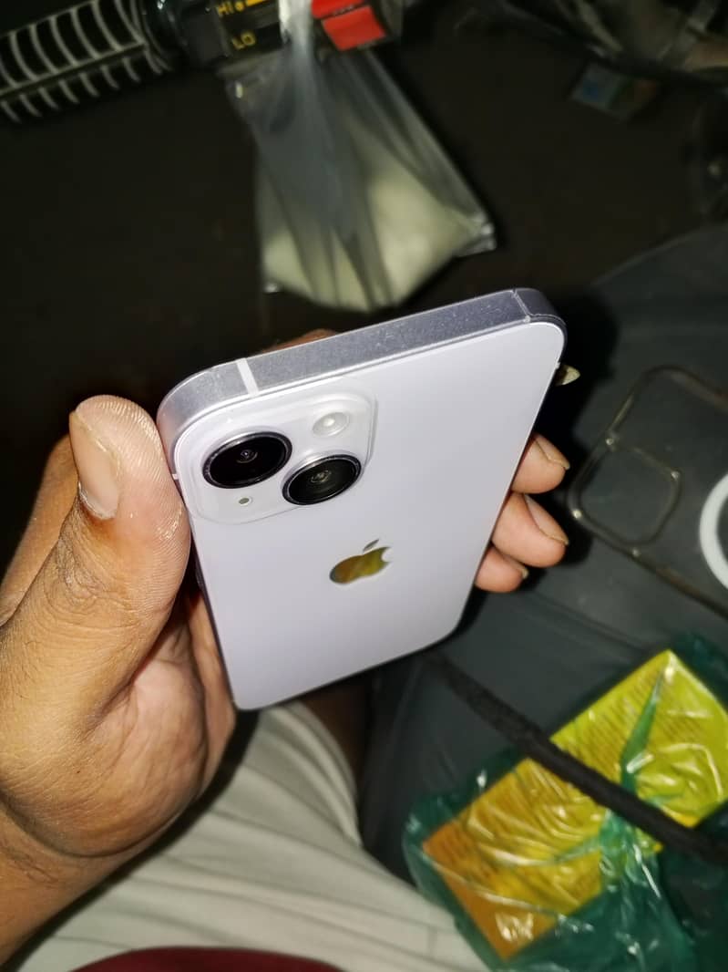 Apple iPhone 14 3