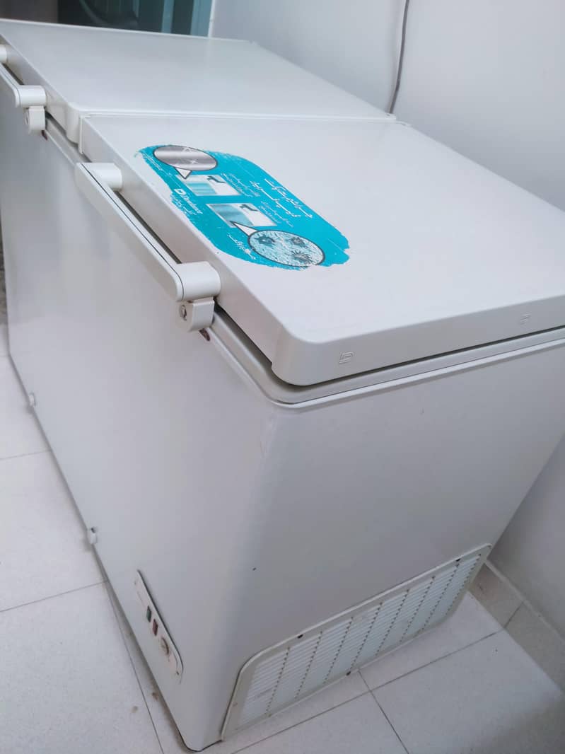 Dawlance Two Door Deep Freezer 1