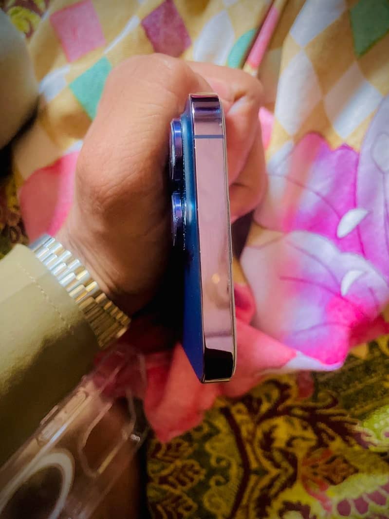 Apple iPhone 14 Pro Max 6