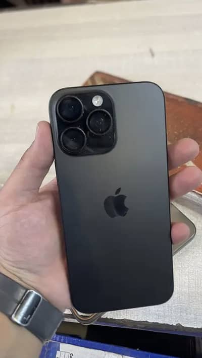Apple iPhone 16 Pro Max