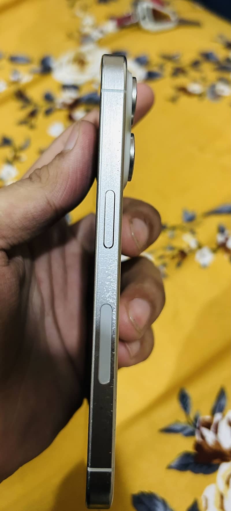 Apple iPhone 15 Pro 3