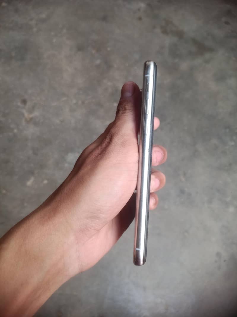 Apple iPhone X 0