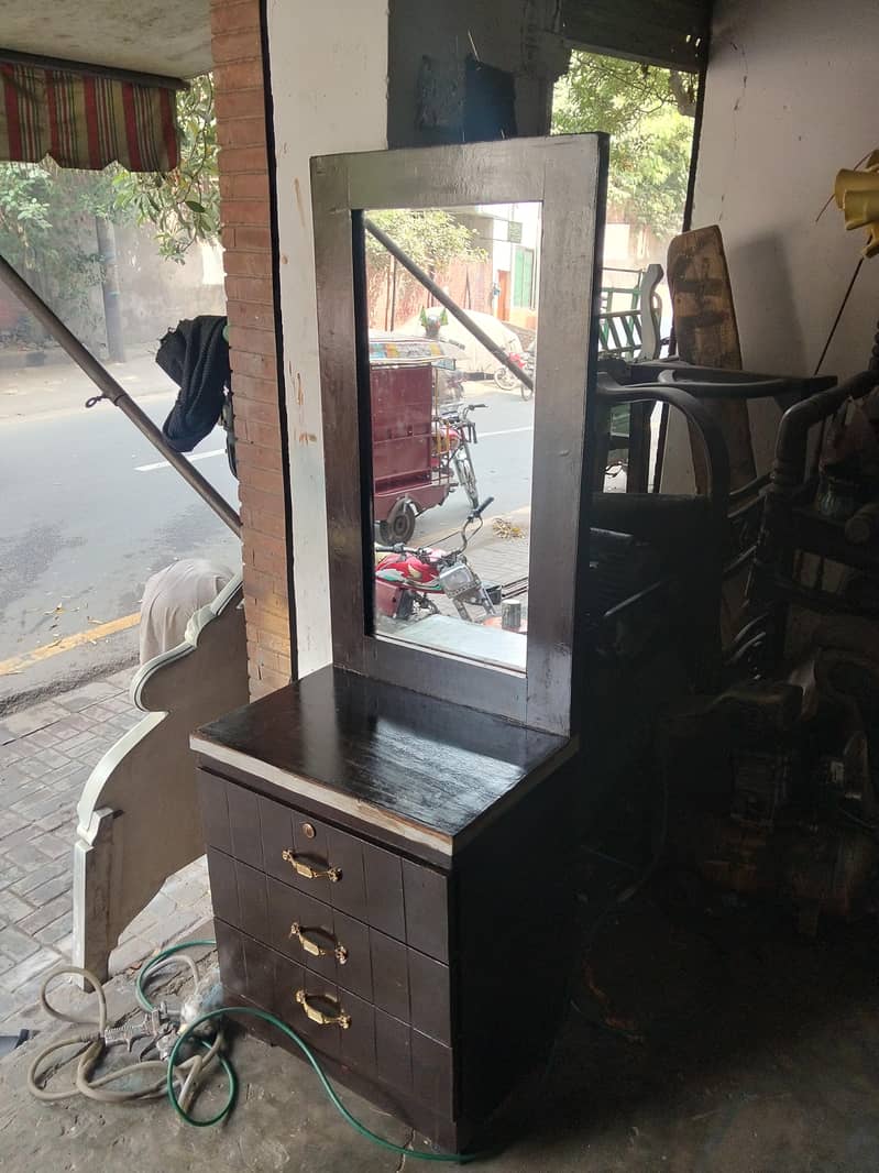Bed Dressing table 1