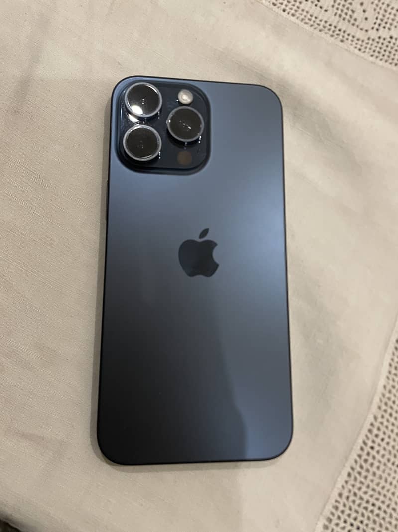 Apple iPhone 15 Pro Max 0