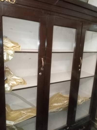 Elegant Glass Door Bartan Almari – Good Condition | Rs. 35,000