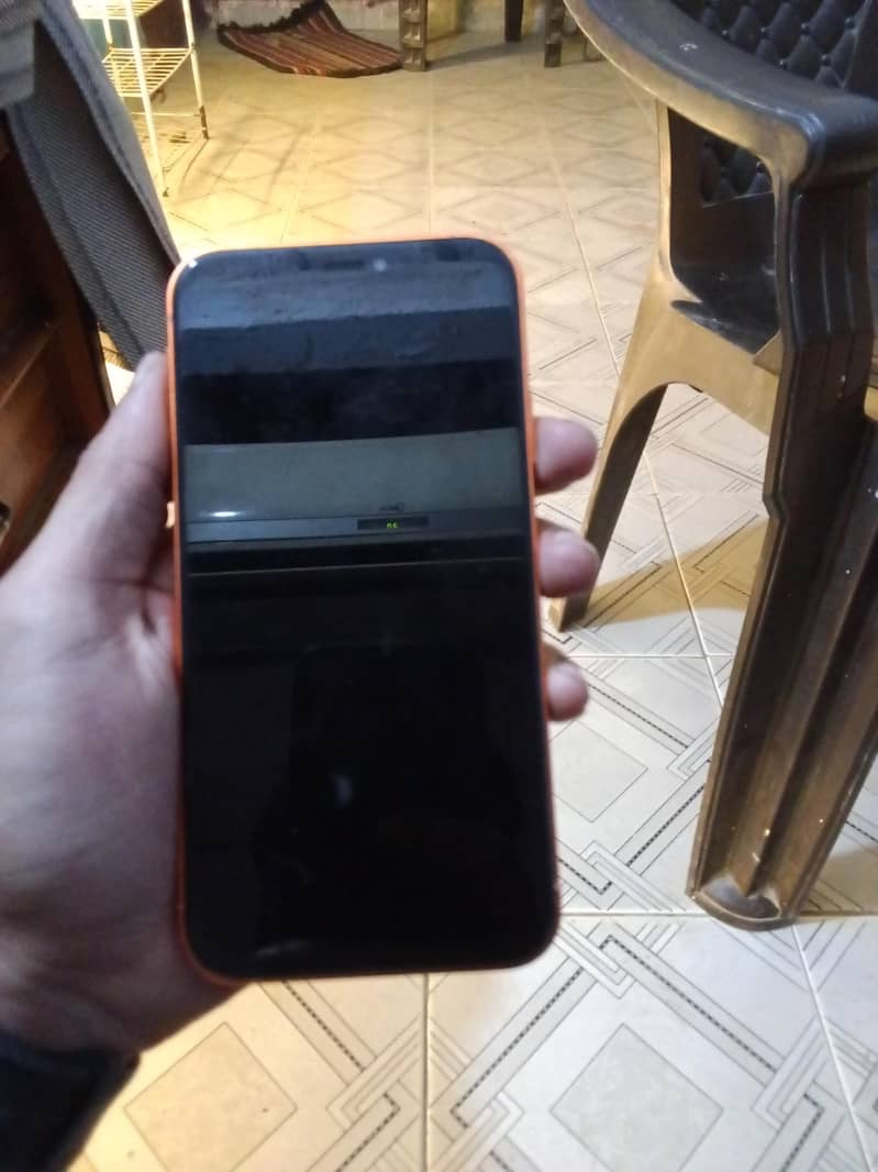 Apple iPhone XR 1