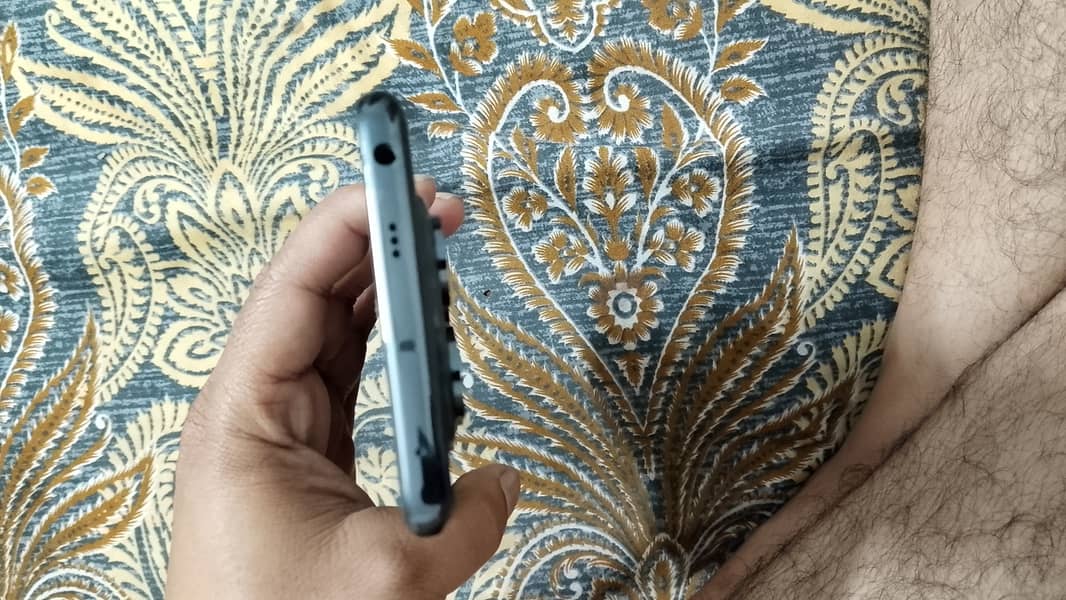 Xiaomi Redmi Note 14 Pro 3