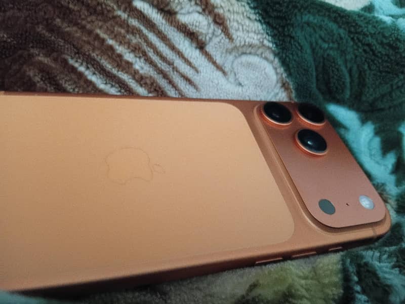 Apple iPhone 17 Pro Max 1