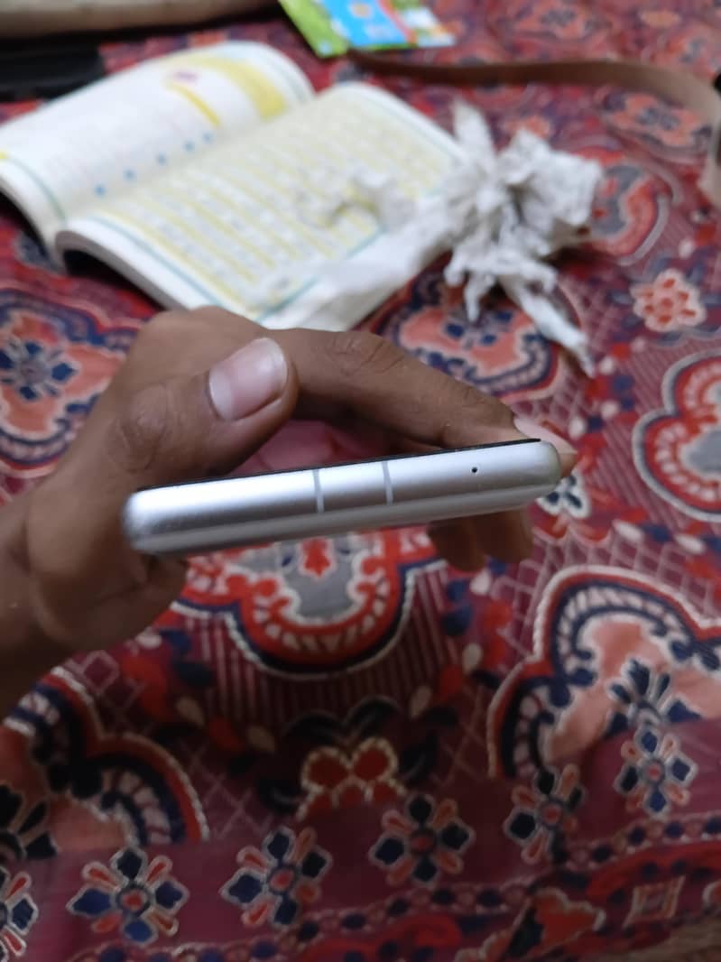 Google Pixel 7a 9