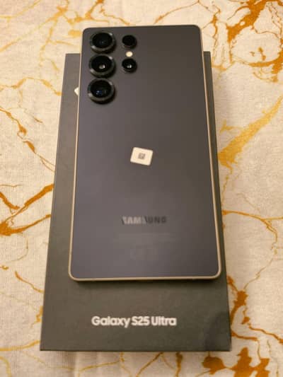 Samsung Galaxy S25 Ultra in excellent condition.  512GB Storage