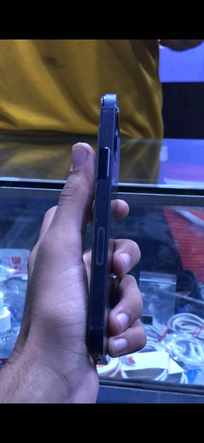 Apple iPhone 12 3