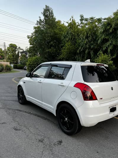Suzuki Swift DLX 1.3 2017