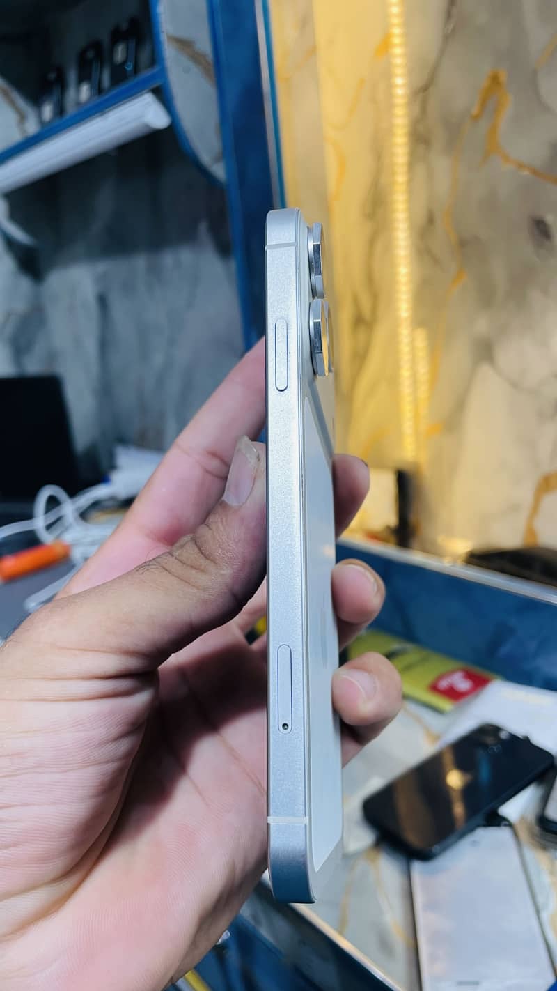 Apple iPhone XR 4
