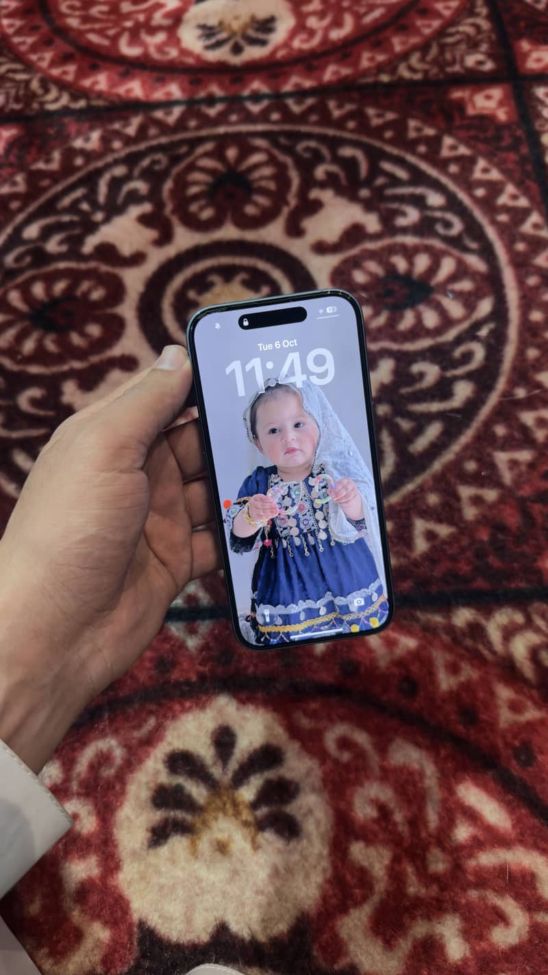 Apple iPhone 16 0