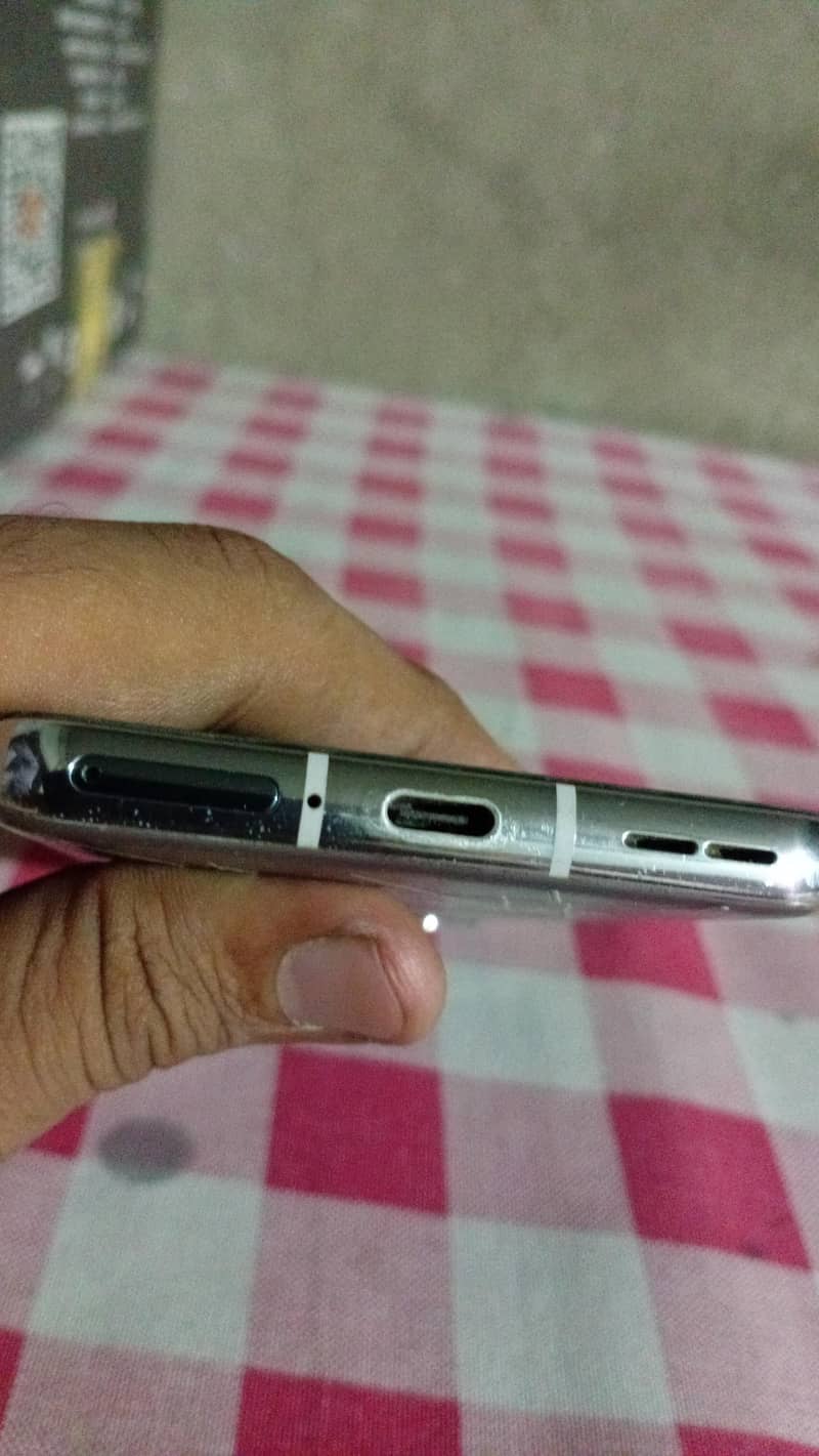 One Plus 9 pro non pta 6