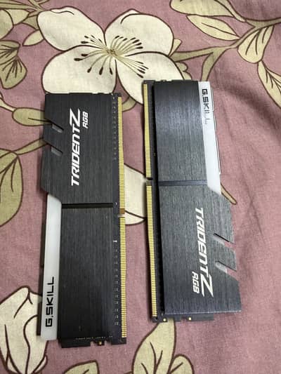 G. SKILL Trident Z RGB Series 16GB (2x8GB) DDR4-3000MHz