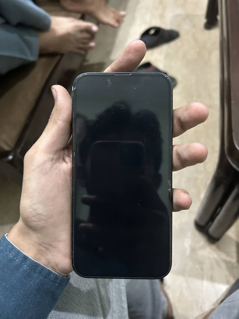Apple iPhone 14 4