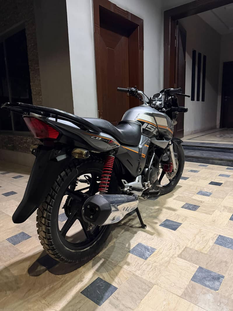 Honda CB150f 6