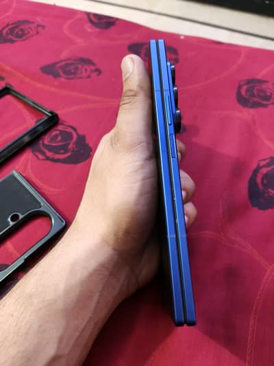 Samsung Mobile Z Fold 7 Non pta global ds model
