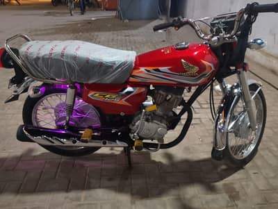United 125 Euro II (19/20) model Honda (2027) Model pr tayar ki poori